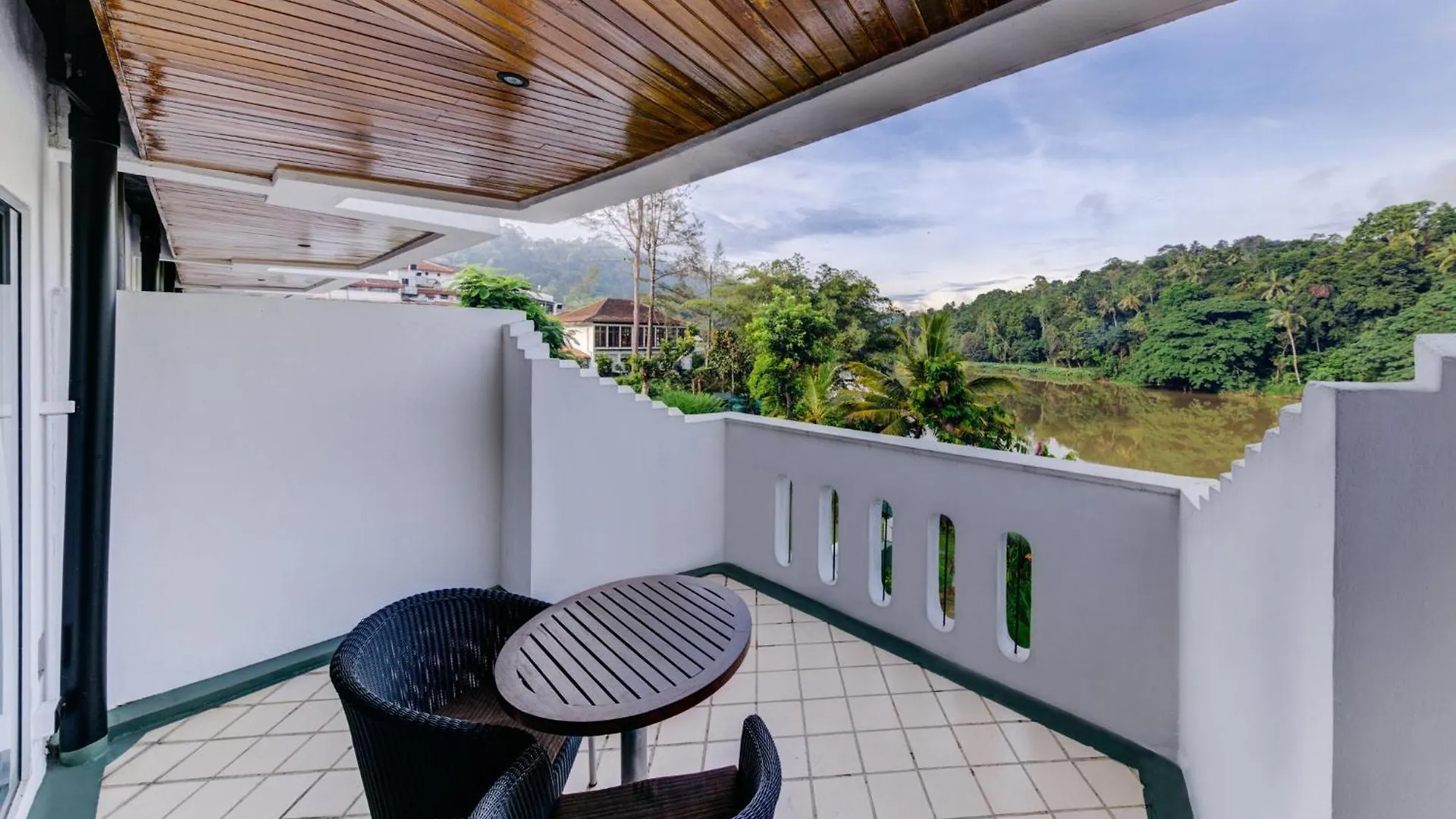 **** Hotel Cinnamon Citadel Kandy Sri Lanka
