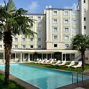 By Ihg Hotel Istanboel
