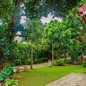 Garden Rest , Kandy Sri Lanka
